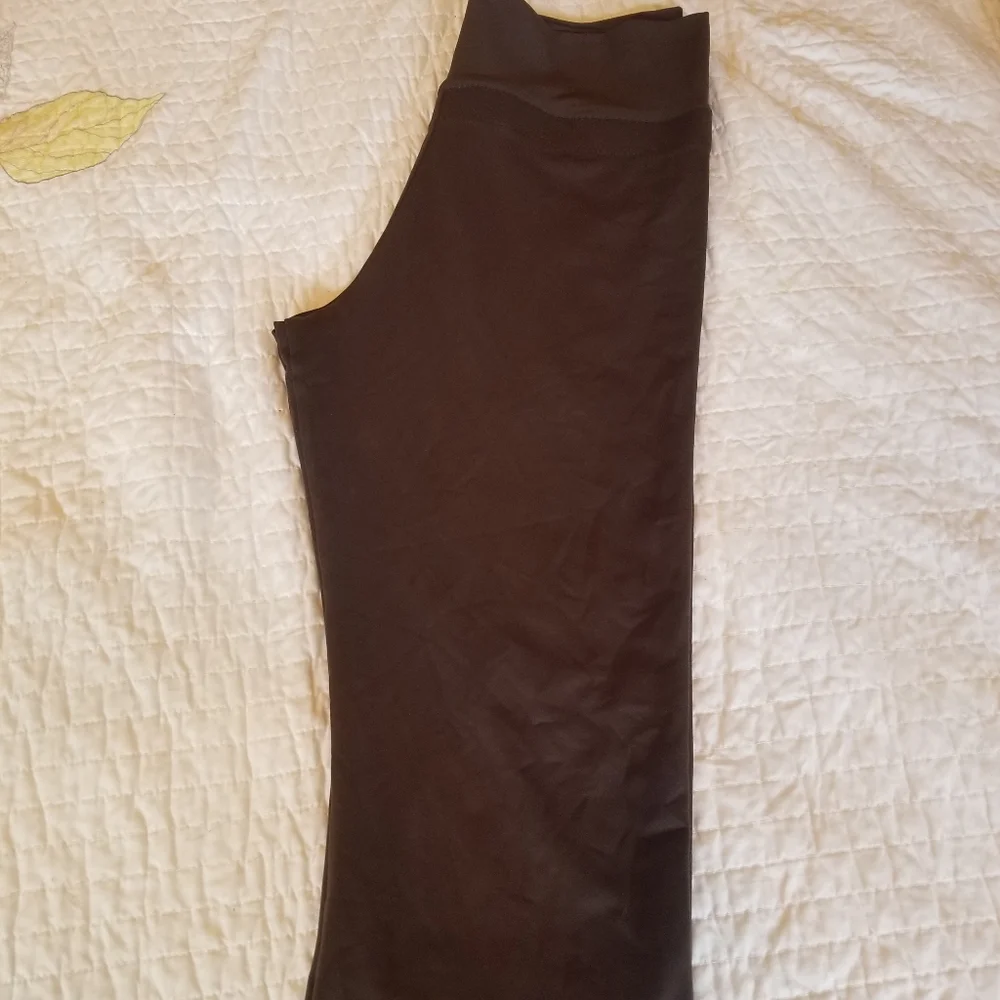 COPY - NWT Hold Your Haunches Compression Capri 3X - Picture 2 of 7